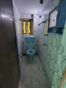 Bathroom Image of 800 Sq.ft 2 BHK Builder Floor for rent in New Alipore Kolkata for Rs. 13500