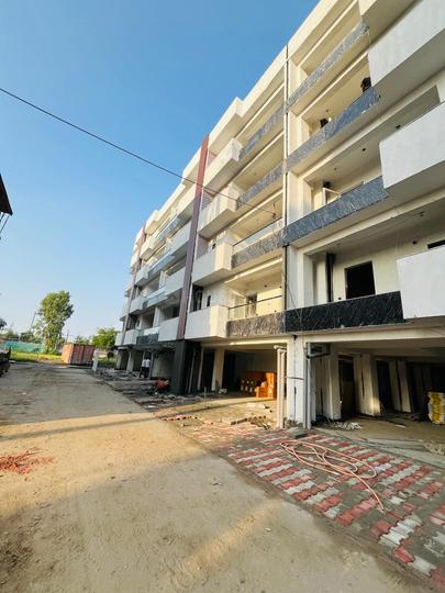 Sarvome Gokulam Main Image 1
