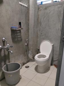 Common Bathroom Image of 450 Sq.ft 1 RK Apartment / Flat for rent in Indira Nagar Bengaluru for Rs. 22000