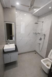 Image of 1900 Sq.ft 3 BHK Builder Floor for rent in Mansarover Garden, New Delhi for Rs. 70000