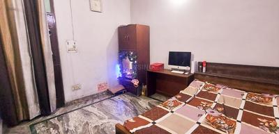 Bedroom Image of 900 Sq.ft 2 BHK Builder Floor for sale in Shahdara New Delhi for Rs. 5000000