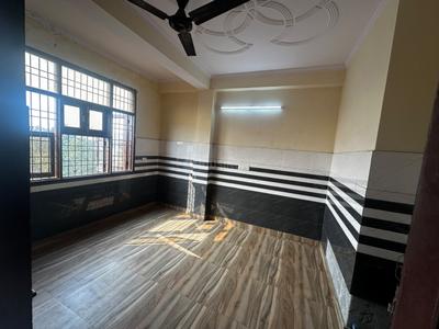 Bedroom Image of 600 Sq.ft 2 BHK Builder Floor for rent in Mayur Vihar Phase 1 New Delhi for Rs. 19000