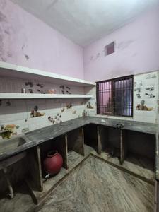 Kitchen Image of 810 Sq.ft 2 BHK Builder Floor for rent in Shastripuram Agra for Rs. 5200