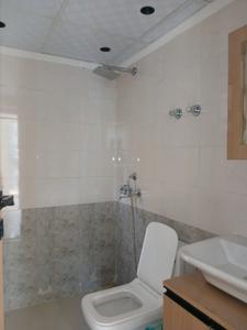 Common Bathroom Image of 745 Sq.ft 3 BHK Apartment / Flat for sale in ROF Aalayas Phase 2, Sector 102 Gurgaon for Rs. 9500000