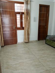Bedroom Image of 1000 Sq.ft 2 BHK Builder Floor for rent in Sector 63 A Noida for Rs. 29000