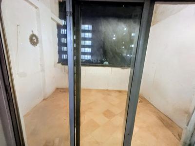 Bathroom Image of 1450 Sq.ft 3 BHK Apartment / Flat for rent in United Marvels, Viman Nagar Pune for Rs. 55000