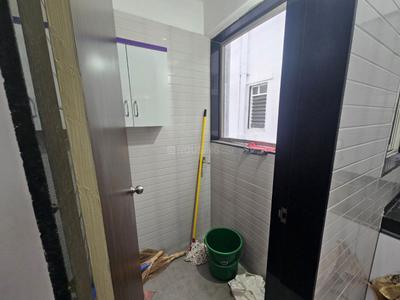 Bathroom Image of 750 Sq.ft 1 BHK Apartment / Flat for rent in Old Sangvi Pune for Rs. 20000