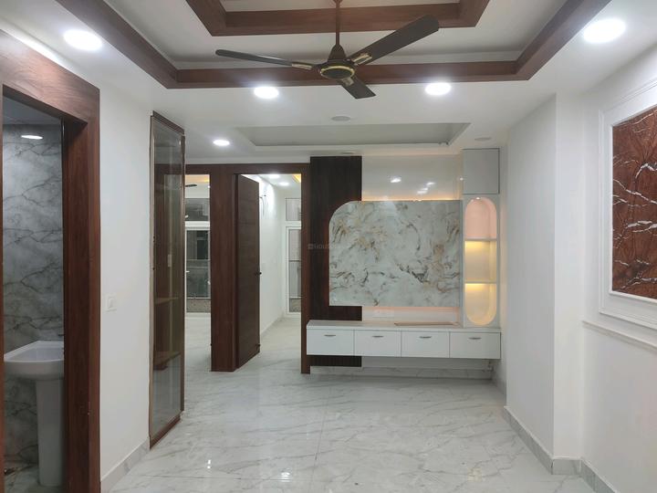 Green Avenue Main Image 1