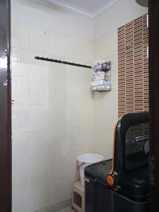 Bedroom One Image of 900 Sq.ft 2 BHK Builder Floor for sale in Ramesh Nagar New Delhi for Rs. 8500000