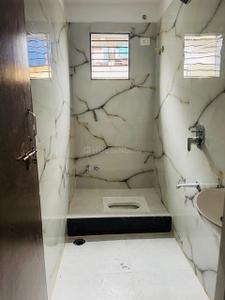 Bathroom Image of 1700 Sq.ft 3 BHK Apartment / Flat for rent in Hazaripahad Nagpur for Rs. 25000