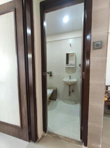 Image of 670 Sq.ft 1 BHK Apartment / Flat for rent in Agarwal Trinity Towers, Malad West, Mumbai for Rs. 48000