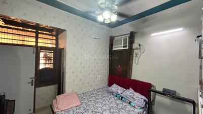 Bedroom Image of 1200 Sq.ft 3 BHK Apartment / Flat for sale in Vikaspuri New Delhi for Rs. 18500000