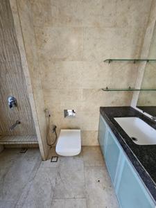 Bathroom Image of 1450 Sq.ft 4 BHK Apartment / Flat for sale in Rustomjee Seasons, Bandra East Mumbai for Rs. 87500000