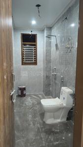Bathroom Image of 560 Sq.ft 1 BHK Apartment / Flat for rent in Rajpur New Delhi for Rs. 14500