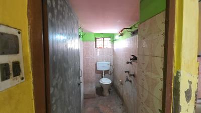 Bathroom Image of 735 Sq.ft 2 BHK Apartment / Flat for sale in Sodepur Kolkata for Rs. 2300000