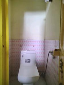 Common Bathroom Image of 2094 Sq.ft 5 BHK Independent House for rent in Sector 49 Faridabad for Rs. 45000