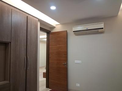 Bedroom Image of 1125 Sq.ft 3 BHK Builder Floor for rent in Paschim Vihar New Delhi for Rs. 56000