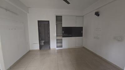 Bedroom Image of 1340 Sq.ft 3 BHK Apartment / Flat for sale in Gulshan Ikebana, Sector 143 Noida for Rs. 16800000