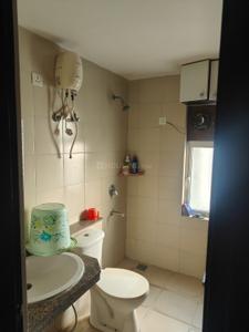 Bathroom Image of 1350 Sq.ft 3 BHK Apartment / Flat for sale in United Unitech North Town Brahma, Jamalia Chennai for Rs. 12500000