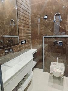Bathroom Image of 2100 Sq.ft 3.5 BHK Builder Floor for sale in Siddharth Vihar Ghaziabad for Rs. 11500000