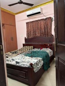 Bedroom Image of 2600 Sq.ft 3 BHK Independent House for rent in Sembakkam Chennai for Rs. 35000