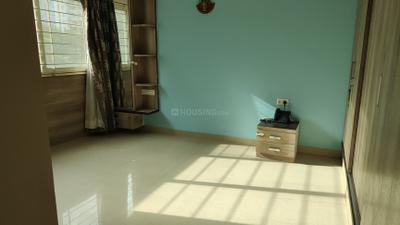 Bedroom Image of 900 Sq.ft 2 BHK Apartment / Flat for rent in Amanora Aspire Towers, Hadapsar Pune for Rs. 45000