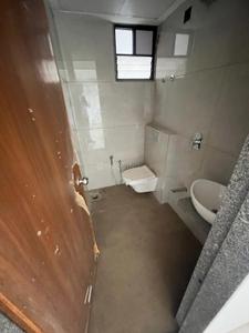 Bathroom Image of 2425 Sq.ft 3 BHK Apartment / Flat for rent in Vandematram Sky 100, Thaltej Ahmedabad for Rs. 40000