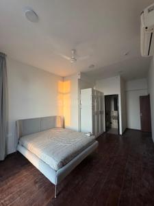 Bedroom Image of 2250 Sq.ft 4 BHK Apartment / Flat for rent in Piramal Mahalaxmi, Worli Mumbai for Rs. 400000
