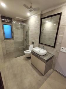 Image of 3727 Sq.ft 4 BHK Apartment / Flat for rent in Phase 2, Noida for Rs. 150000