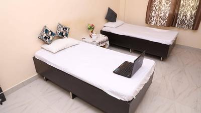 Bedroom Image of GoldenLife PG , Kharadi,  in Kharadi, Pune