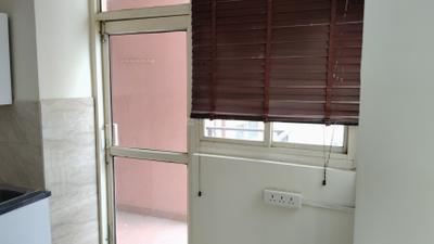 Image of 2350 Sq.ft 4 BHK Apartment / Flat for rent in Omaxe Heights, Sector 86, Faridabad for Rs. 45000