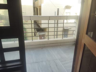 Balcony Image of 1400 Sq.ft 2 BHK Builder Floor for rent in Chittaranjan Park New Delhi for Rs. 75000