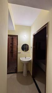 Bathroom Image of 750 Sq.ft 2 BHK Apartment / Flat for rent in Bhont Shimla for Rs. 10000
