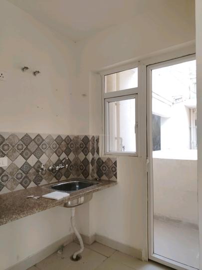 Signature Global Global Proxima II Main Image 1