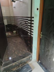 Bathroom Image of 700 Sq.ft 2 BHK Independent House for rent in Danganj Varanasi for Rs. 6929