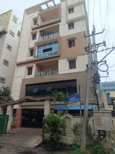Image of 1100 Sq.ft 3 BHK Apartment / Flat for rent in Benz Circle, Vijayawada for Rs. 40000