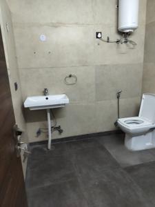 Image of 1801 Sq.ft 2 BHK Builder Floor for rent in Safdarjung Enclave, New Delhi for Rs. 75000