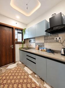 Kitchen Image of 750 Sq.ft 1 BHK Builder Floor for rent in Scheme No 114 Indore for Rs. 21000