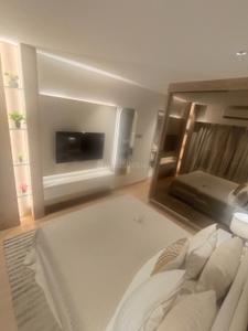 Bedroom Image of 780 Sq.ft 2 BHK Apartment / Flat for sale in Siddha Sky, Sion Mumbai for Rs. 19500000