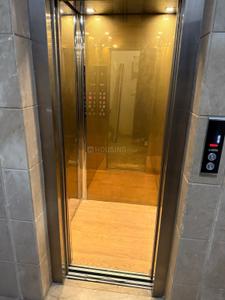 Lift Image of 2844 Sq.ft 3.5 BHK Builder Floor for rent in DLF Siris Estate, DLF Phase 3 Gurgaon for Rs. 85000