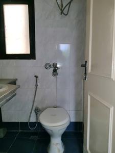 Common Bathroom Image of 590 Sq.ft 1 BHK Apartment / Flat for sale in Kasarvadavali Thane for Rs. 5200000