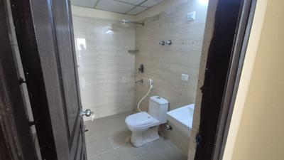 Image of 890 Sq.ft 2 BHK Apartment / Flat for rent in Sethi Max Royal, Sector 76, Noida for Rs. 26000