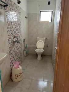 Bathroom Image of 696 Sq.ft 2 BHK Apartment / Flat for sale in Chinar Park Kolkata for Rs. 3600000