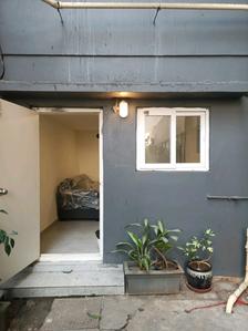 Main Entrance Image of 250 Sq.ft 1 RK Apartment / Flat for rent in Mayfair Garden, Banjara Hills Hyderabad for Rs. 20000