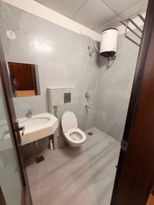 Bathroom Image of 1114 Sq.ft 3 BHK Apartment / Flat for rent in Frame The Grand Fortune, Sirsi Jaipur for Rs. 40000
