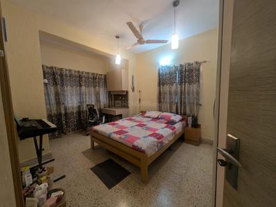 Bedroom Image of 900 Sq.ft 2 BHK Apartment / Flat for rent in Prabhadevi Mumbai for Rs. 100000