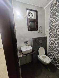 Bathroom Image of 900 Sq.ft 2 BHK Builder Floor for rent in Vasundhara Ghaziabad for Rs. 17000