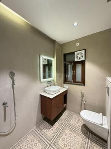 Bathroom Image of 1200 Sq.ft 3 BHK Independent House for sale in Shahdara New Delhi for Rs. 14000000
