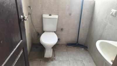 Bathroom Image of 585 Sq.ft 1 BHK Apartment / Flat for rent in Aditya Urban Homes Phase 1A, Bamheta Village Ghaziabad for Rs. 10000