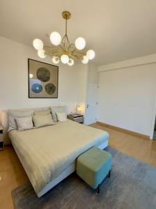 Bedroom Image of 2301 Sq.ft 3.5 BHK Apartment / Flat for sale in DLF One Midtown, Karampura New Delhi for Rs. 64000000